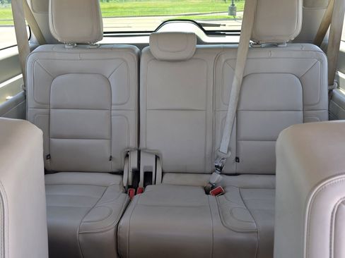 Used 2019 Lincoln Navigator L Reserve AWD/4WD image 25