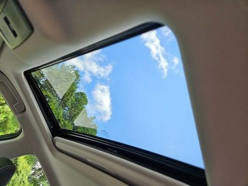 New 2025 Nissan Altima 2.5 SR w/ SR Premium Package image 22