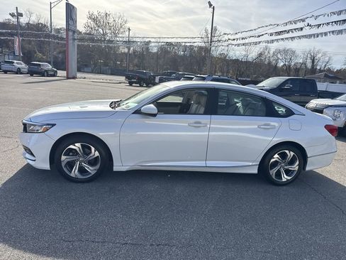 Used 2020 Honda Accord EX image 8