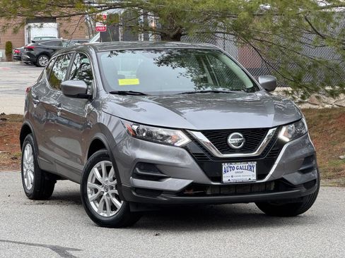 Used 2021 Nissan Rogue Sport S image 1
