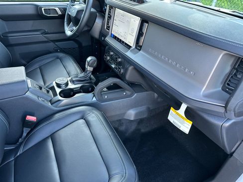 New 2025 Ford Bronco Outer Banks w/ Sasquatch Package image 16