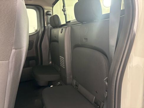 Used 2024 Nissan Frontier SV w/ SV Convenience Package RWD image 19