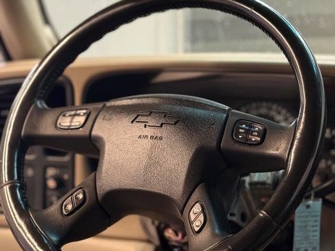 Used 2003 Chevrolet Tahoe LT image 19