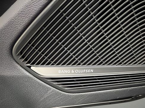 Used 2023 Audi A5 2.0T Premium Plus w/ Premium Plus AWD/4WD image 9