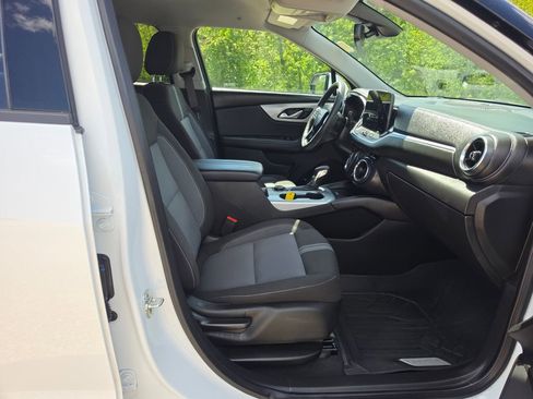 Used 2024 Chevrolet Blazer LT w/ Convenience Package FWD image 9