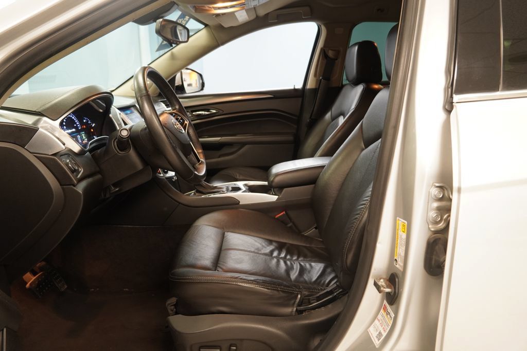 Used 2015 Cadillac SRX FWD image 5