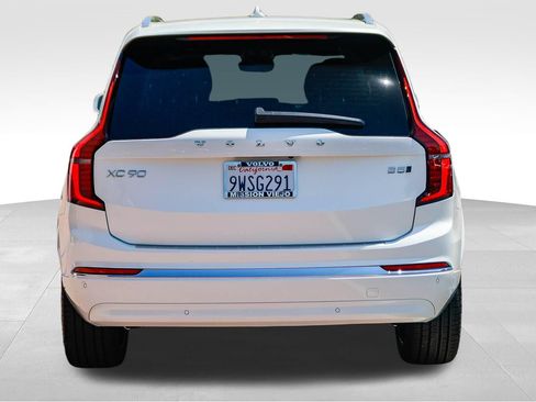 Certified 2026 Volvo XC90 B5 Plus w/ Protection Package AWD/4WD image 7