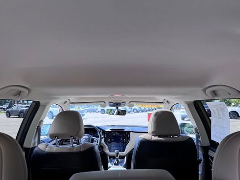 Used 2020 Subaru Outback Limited image 4