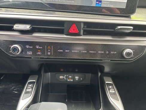 New 2025 Kia Sorento S w/ Panoramic Sunroof Package image 23