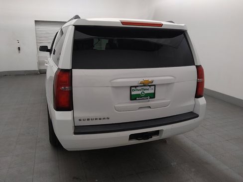 Used 2019 Chevrolet Suburban LS RWD image 6