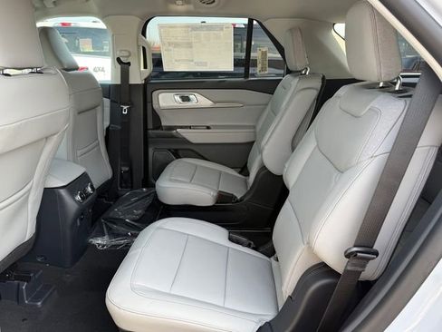New 2026 Ford Explorer Active image 15