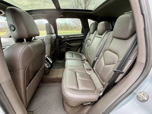 Used 2016 Porsche Cayenne image 14