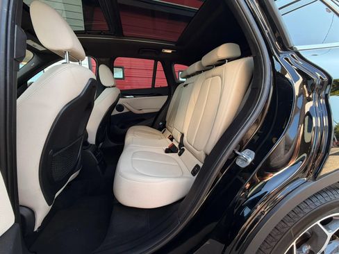 Used 2019 BMW X1 sDrive28i w/ Convenience Package FWD image 9