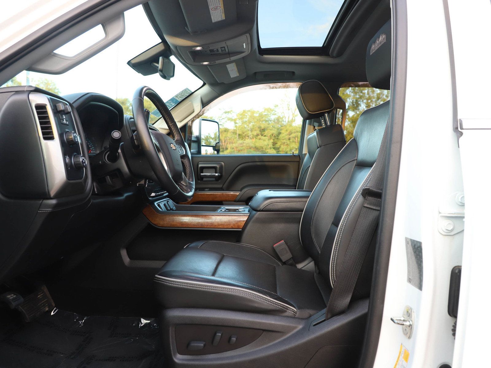 Used 2018 Chevrolet Silverado 3500 High Country w/ Duramax Plus Package AWD/4WD image 23