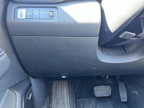 Used 2025 GMC Acadia Elevation image 18