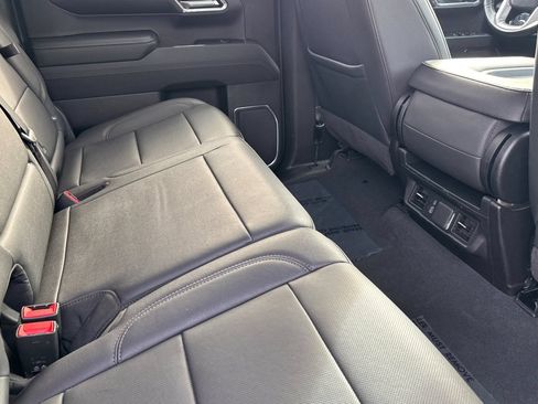 Used 2024 GMC Sierra 1500 SLT AWD/4WD image 17