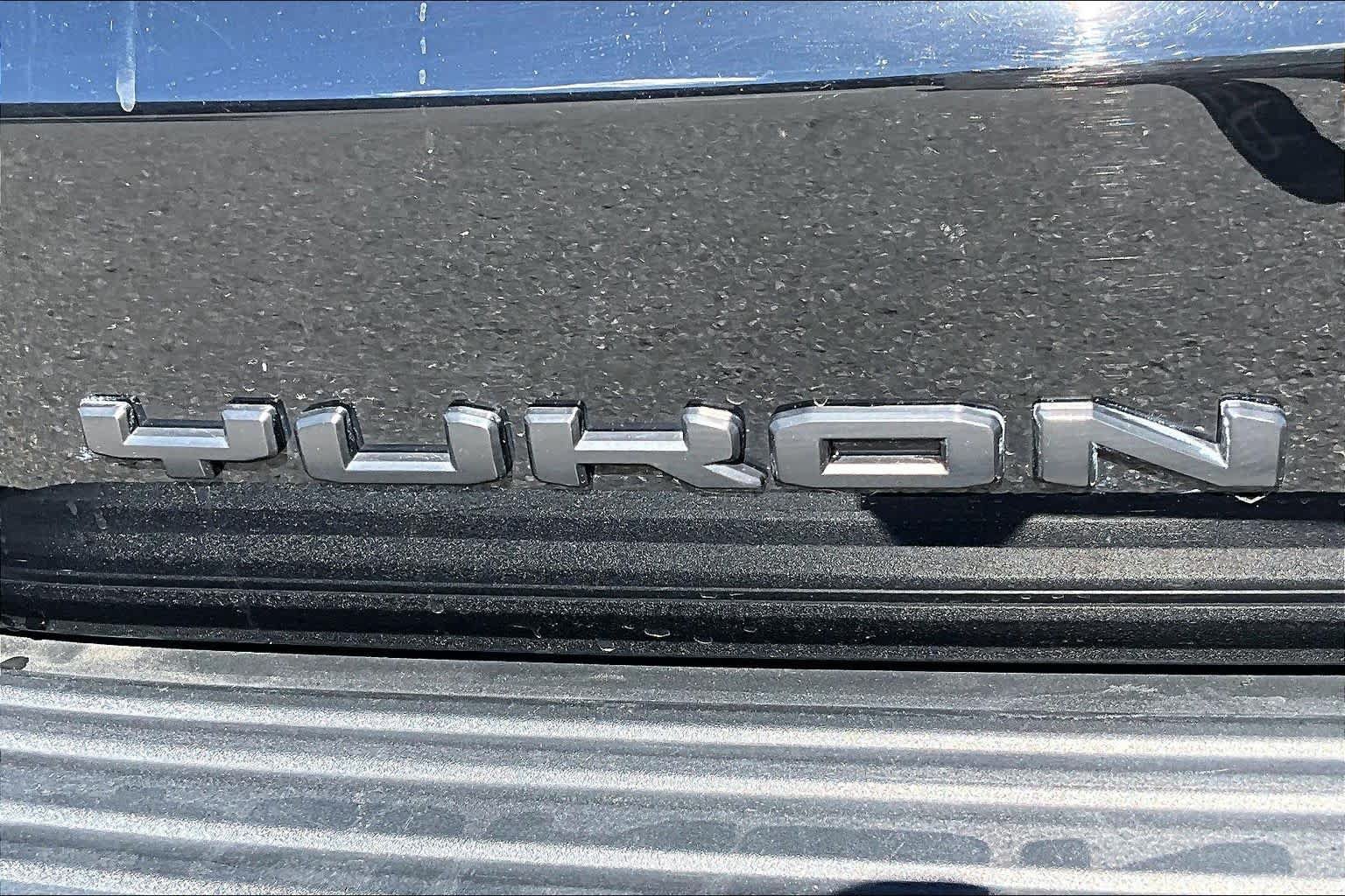 Used 2025 GMC Yukon AT4 Ultimate w/ LPO, Floor Liner Package AWD/4WD image 31