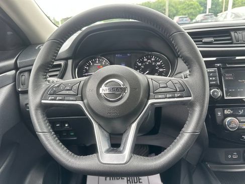 Used 2020 Nissan Rogue SV AWD/4WD image 19