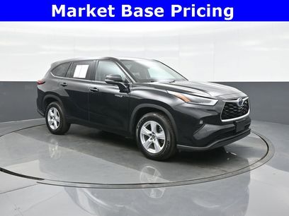 Certified 2021 Toyota Highlander LE