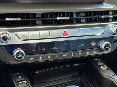 New 2025 Kia Telluride S image 26