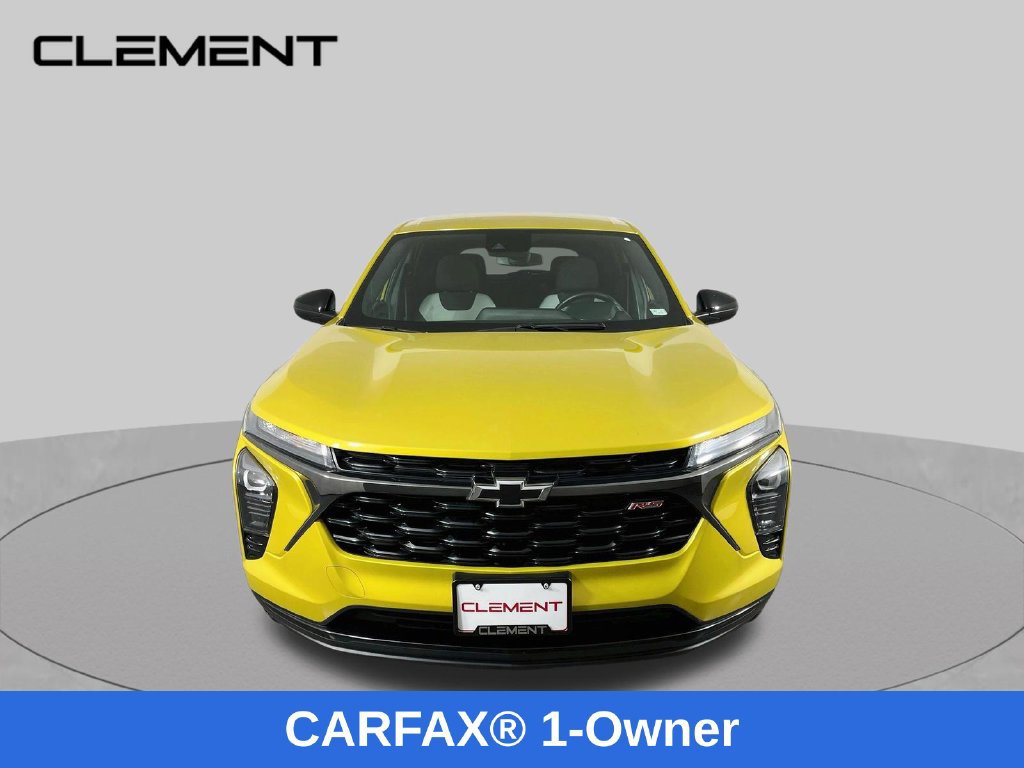 Used 2024 Chevrolet Trax RS w/ Driver Confidence Package FWD image 2