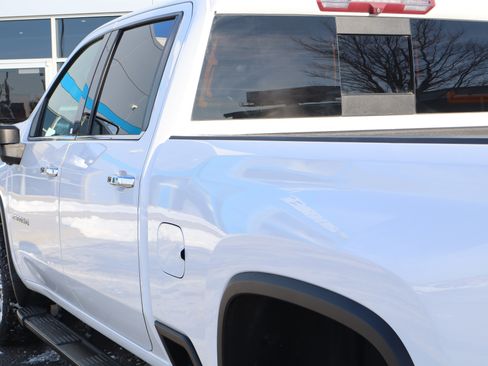 Used 2021 Chevrolet Silverado 2500 LTZ w/ LTZ Convenience Package image 10