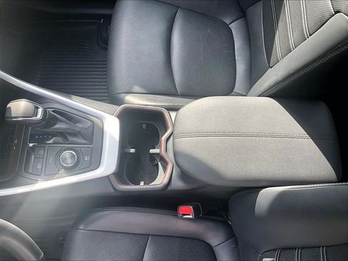 Used 2022 Toyota RAV4 Limited AWD/4WD image 15