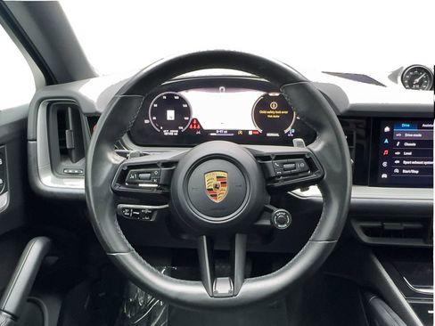 Used 2024 Porsche Cayenne Coupe AWD/4WD image 38