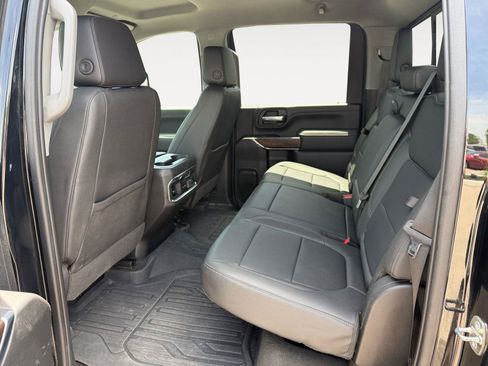 Used 2023 GMC Sierra 3500 SLT w/ SLT Convenience Package AWD/4WD image 18
