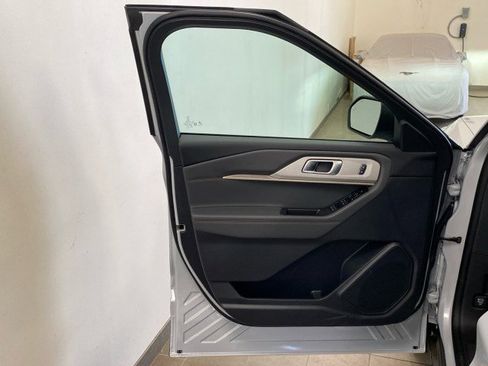 New 2026 Ford Explorer Active w/ Active Comfort Package image 16