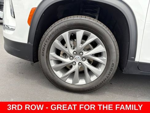 Certified 2025 Buick Enclave Preferred FWD image 9