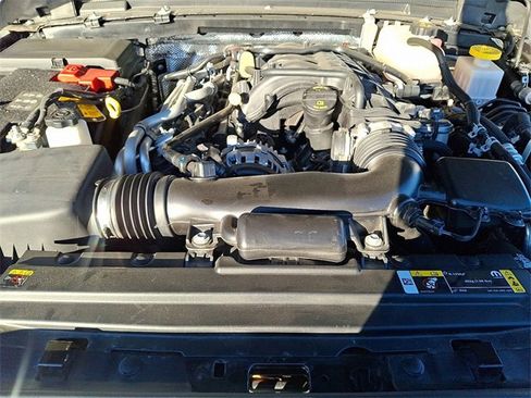 Used 2024 Jeep Gladiator Sport image 27