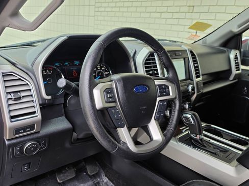Used 2016 Ford F150 Lariat w/ Equipment Group 502A Luxury AWD/4WD image 9
