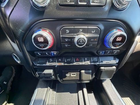Used 2021 GMC Sierra 1500 AT4 w/ AT4 Preferred Package AWD/4WD image 15