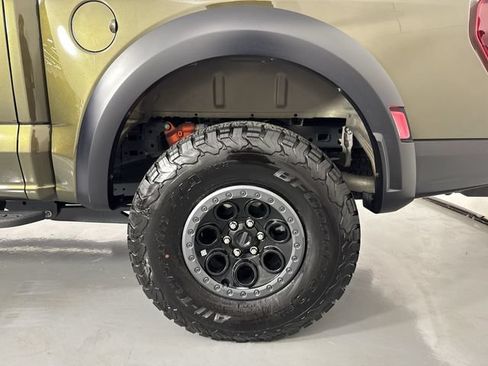 Used 2025 Ford F150 Raptor AWD/4WD image 6