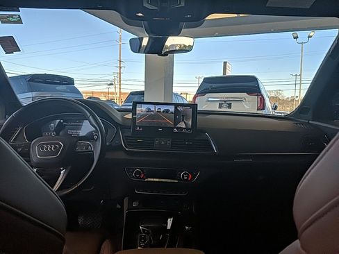 Used 2021 Audi Q5 Prestige image 17