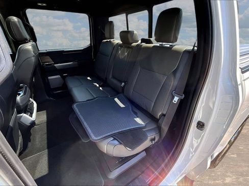 Used 2024 Ford F150 Lariat w/ Tow/Haul Package AWD/4WD image 25