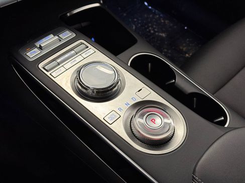 Used 2025 Genesis GV70 2.5T image 27