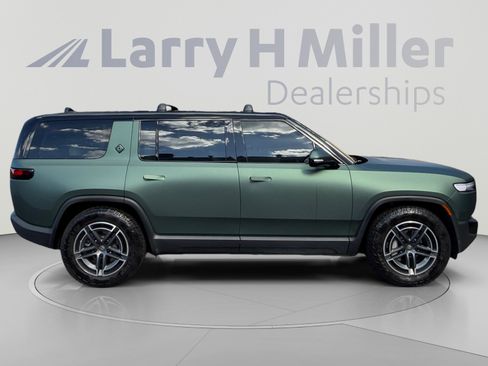 Used 2025 Rivian R1S Adventure Dual AWD/4WD image 6