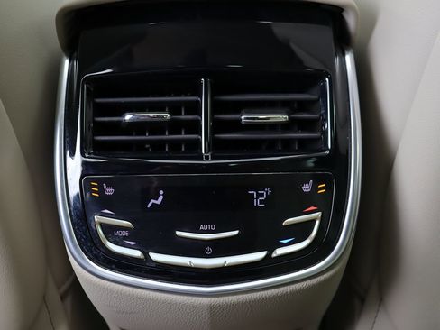 Used 2014 Cadillac XTS Premium image 30