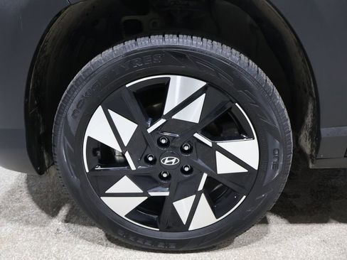 Used 2025 Hyundai Kona SEL image 8