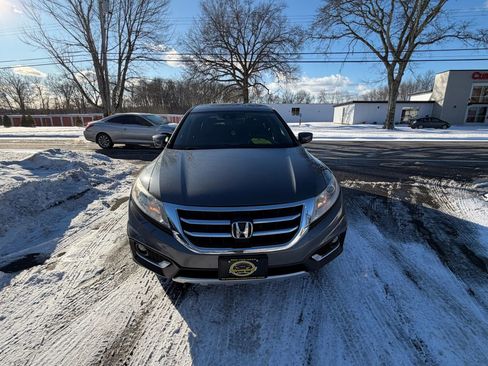 Used 2013 Honda Crosstour EX-L image 2