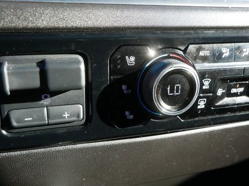 Certified 2024 Chevrolet Silverado 1500 LTZ image 25