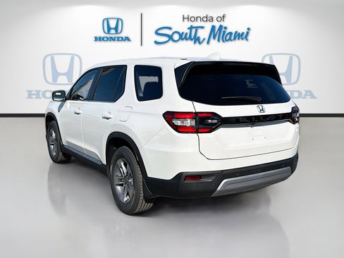 New 2025 Honda Pilot EX-L image 5
