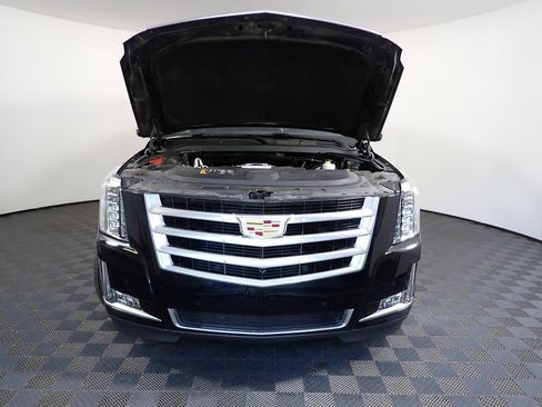 Used 2019 Cadillac Escalade 4WD image 43