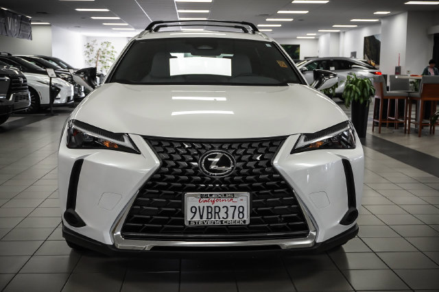 Certified 2025 Lexus UX 300h FWD w/ Accessory Package (Z2) image 4