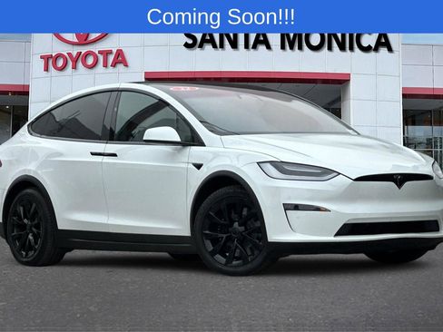 Used 2022 Tesla Model X Plaid image 2