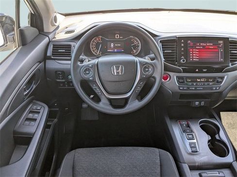 Used 2021 Honda Ridgeline Sport image 2