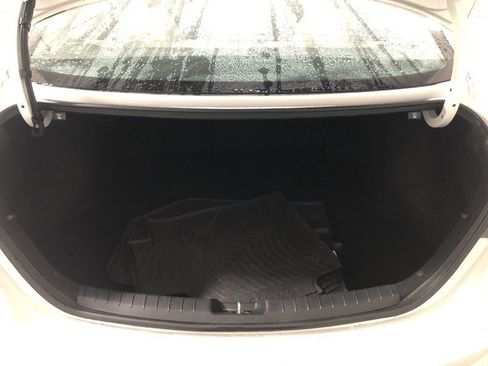 Used 2018 Hyundai Elantra SEL image 8