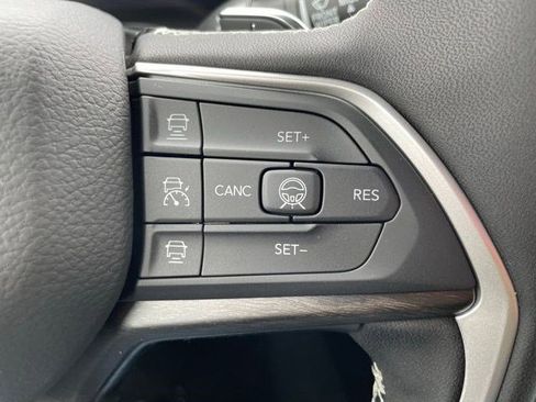 New 2026 Jeep Grand Cherokee Limited AWD/4WD image 14